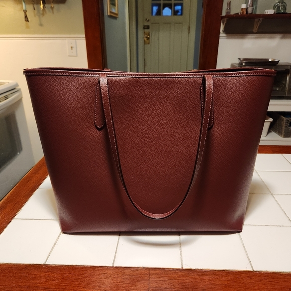 Coach tote- like new!!! - Picture 4 of 6
